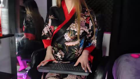 zpzphot online show from 11/20/25, 07:02