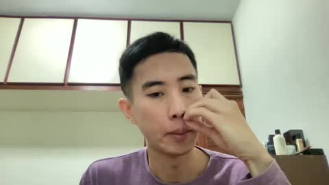 Snapshot of zseszsesz chatting on 01/01/25, 03:56 Z online show from 01/01/25, 03:56