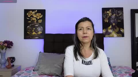 Snapshot of zuly_zahir_01 chatting on 02/17/25, 10:51 zuly goode online show from 02/17/25, 10:51