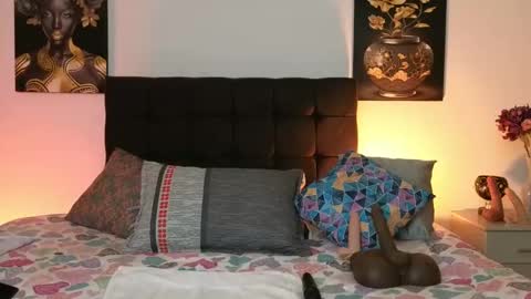 Snapshot of zuly_zahir_01 chatting on 02/18/25, 09:53 zuly goode online show from 02/18/25, 09:53