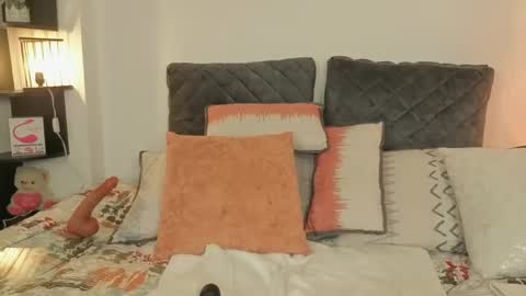 Snapshot of zuly_zahir_01 chatting on 03/02/25, 11:18 zuly goode online show from 03/02/25, 11:18