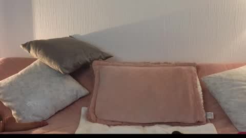 Snapshot of zuly_zahir_01 chatting on 09/16/25, 10:49 zuly goode online show from 09/16/25, 10:49