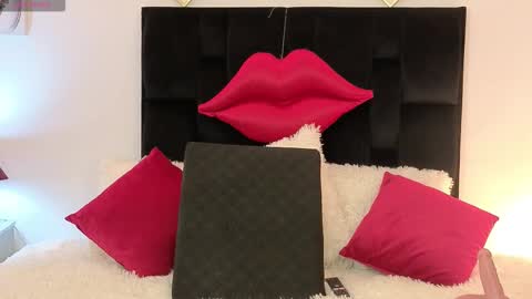 Snapshot of zuly_zahir_01 chatting on 09/30/25, 11:37 zuly goode online show from 09/30/25, 11:37