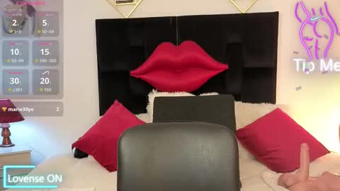 Snapshot of zuly_zahir_01 chatting on 11/05/25, 10:10 zuly goode online show from 11/05/25, 10:10