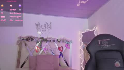 ZURY   online show from 01/08/26, 11:34