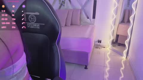 ZURY   online show from 04/23/26, 11:31