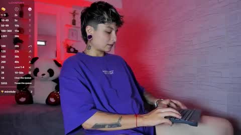 Snapshot of zuryramirez_ chatting on 09/18/25, 08:00 Zury Ramirez online show from 09/18/25, 08:00