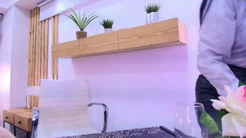 Snapshot of zuzana21 chatting on 05/19/26, 12:22 Zuzana21 online show from 05/19/26, 12:22