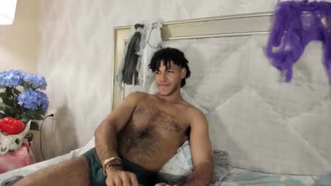 zyan_moreno online show from 10/23/25, 07:23