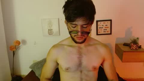 Snapshot of zyon_benet1 chatting on 09/12/25, 01:33 Zyon online show from 09/12/25, 01:33