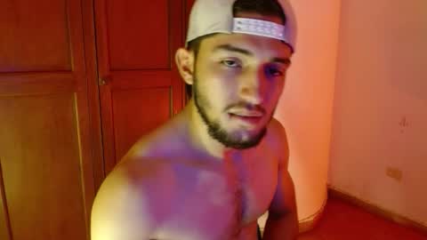 Snapshot of zyon_benet1 chatting on 10/09/25, 02:15 Zyon online show from 10/09/25, 02:15