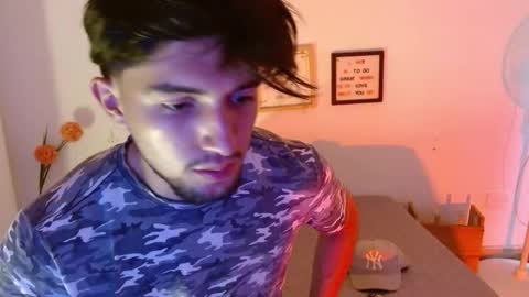 Snapshot of zyon_benet1 chatting on 10/12/25, 02:38 Zyon online show from 10/12/25, 02:38