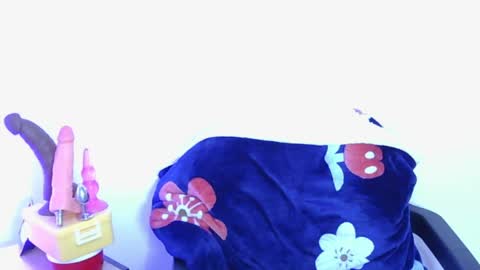 Zyra Vex online show from 04/05/26, 12:30