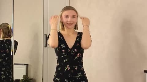 Anya online show from 05/16/26, 06:32