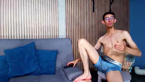 Zyro Nigth online show from 11/30/25, 01:42