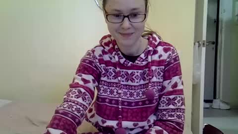 Zyuhre online show from 12/31/24, 12:57