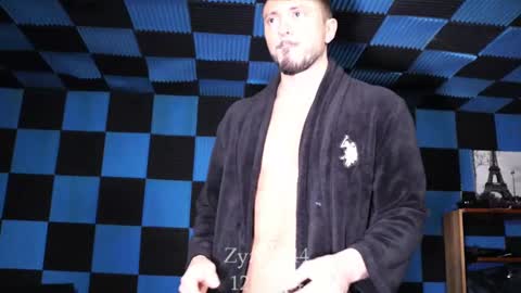 Snapshot of zyzz4444 chatting on 12/29/24, 07:22 Greek God online show from 12/29/24, 07:22