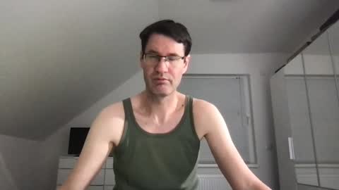 Snapshot of zzz123_cam chatting on 02/07/25, 10:52 zzz123_cam online show from 02/07/25, 10:52