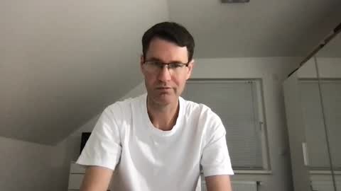 Snapshot of zzz123_cam chatting on 11/14/25, 05:00 zzz123_cam online show from 11/14/25, 05:00