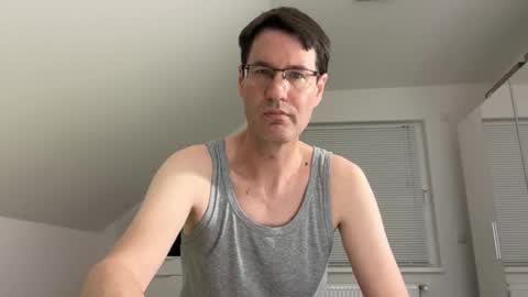 Snapshot of zzz123_cam chatting on 03/16/26, 03:05 zzz123_cam online show from 03/16/26, 03:05