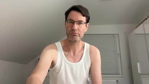 Snapshot of zzz123_cam chatting on 04/05/26, 10:07 zzz123_cam online show from 04/05/26, 10:07