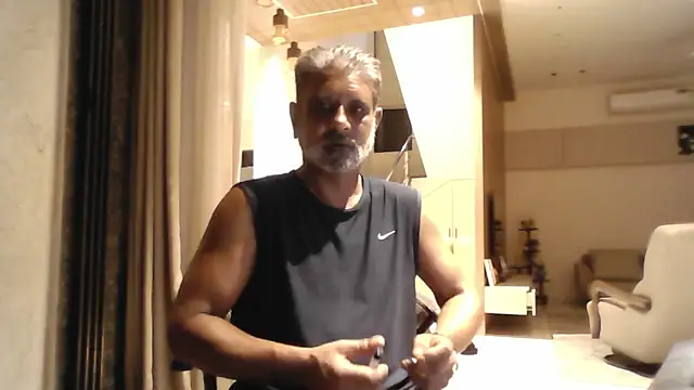 OnlineBossUK online show from 05/27/26, 05:32