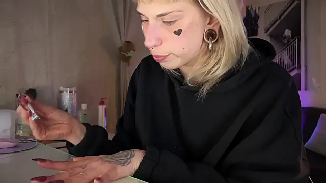 Snapshot of Mannarie_Madsinn chatting on 02/16/25, 11:48 Mannarie Madsinn online show from 02/16/25, 11:48