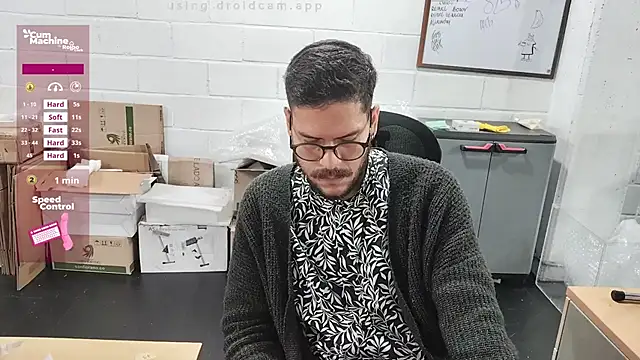 Snapshot of AndyHepburn chatting on 10/09/25, 04:27 AndyHepburn online show from 10/09/25, 04:27