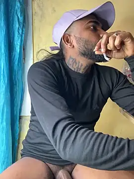 Snapshot of IviedWaster chatting on 02/06/25, 12:54 IviedWaster online show from 02/06/25, 12:54