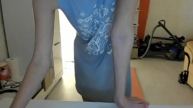 angelmommu online show from 02/19/25, 05:49