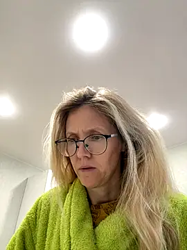 angelmommu online show from 10/24/25, 06:43