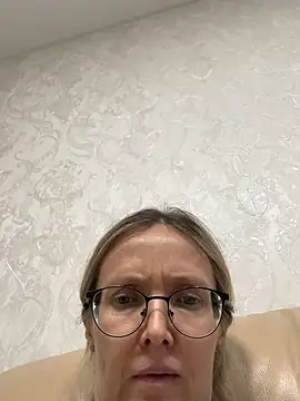 angelmommu online show from 04/07/26, 10:59