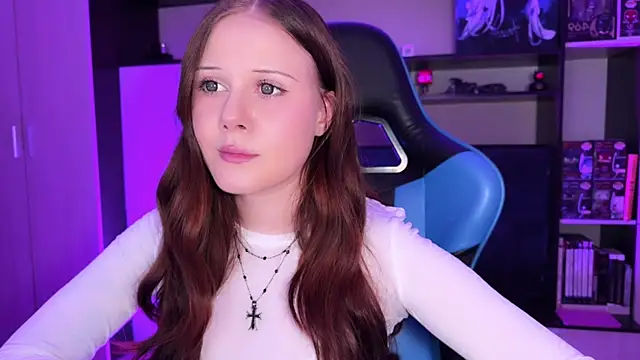 Snapshot of jasminevine chatting on 06/04/26, 12:49 jasminevine online show from 06/04/26, 12:49