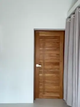 Helena Karel online show from 09/18/25, 07:32