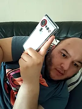 genderfluidco2 online show from 04/19/26, 07:29