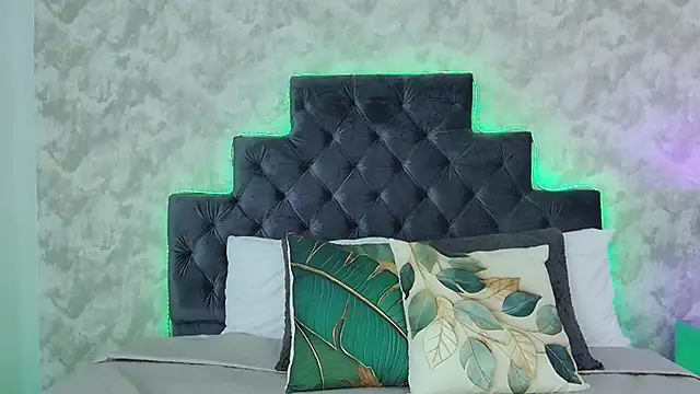 elizabeth coleman online show from 04/15/26, 08:42