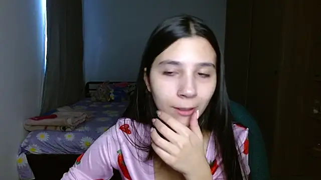 mia  lopez  online show from 09/15/25, 10:21