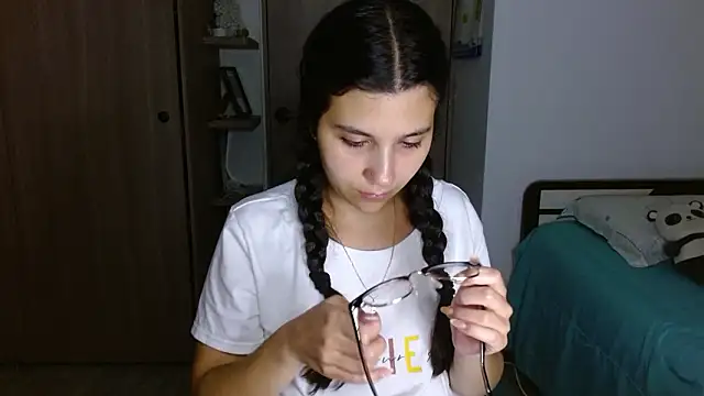 Snapshot of mia__lopez_ chatting on 02/04/26, 04:07 mia lopez online show from 02/04/26, 04:07