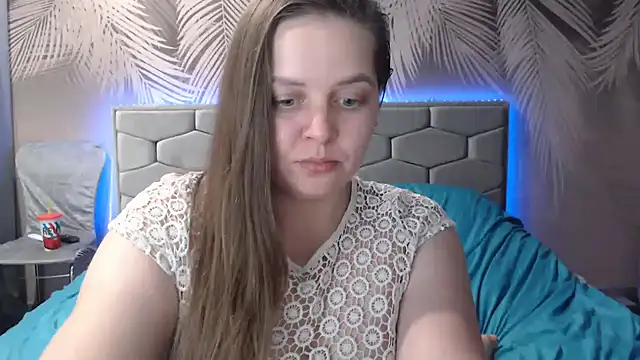 uliastar online show from 01/15/25, 04:11