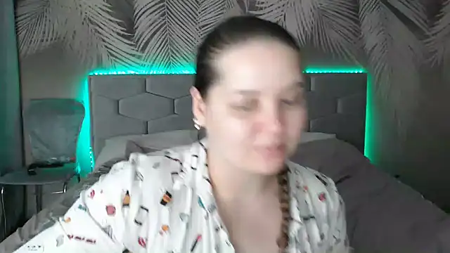 uliastar online show from 02/04/25, 01:48