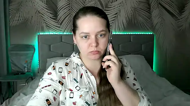 uliastar online show from 02/12/25, 09:31