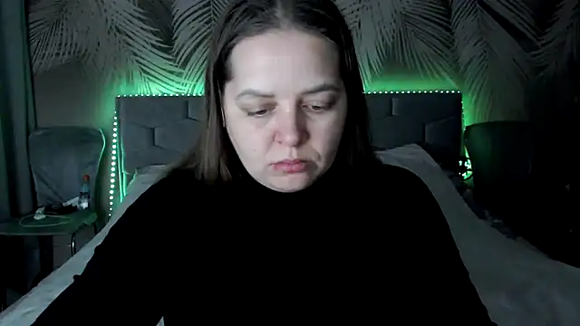 uliastar online show from 12/18/25, 07:03