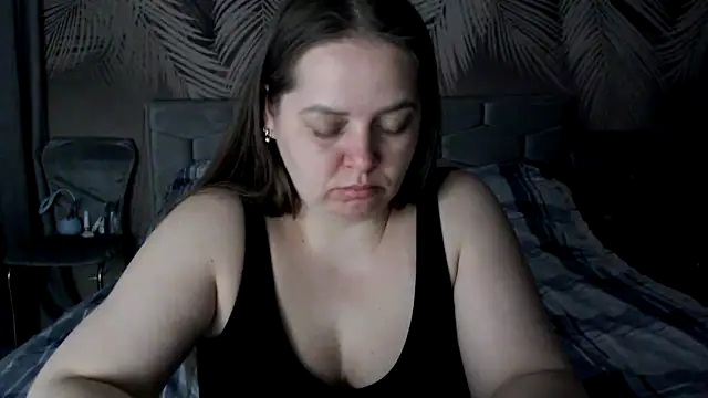 uliastar online show from 04/20/26, 06:05