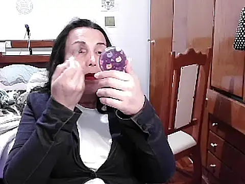 LauraVicttoria361215 online show from 12/11/24, 02:00