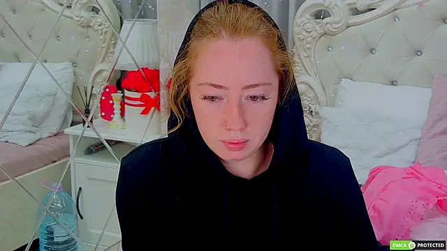 Snapshot of TinaBrook chatting on 09/09/25, 04:23 TinaBrook online show from 09/09/25, 04:23