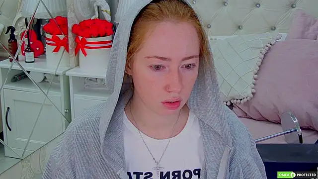 Snapshot of TinaBrook chatting on 09/26/25, 03:43 TinaBrook online show from 09/26/25, 03:43
