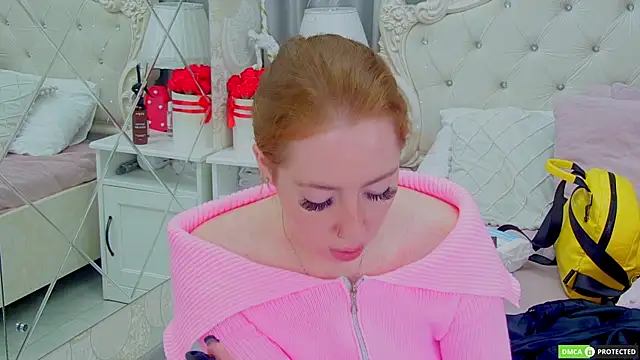 Snapshot of TinaBrook chatting on 10/01/25, 03:45 TinaBrook online show from 10/01/25, 03:45