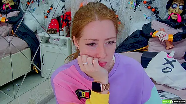 TinaBrook online show from 10/31/25, 04:02