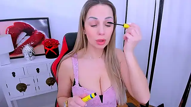 Snapshot of PamelaFlowers chatting on 03/03/25, 06:37 PamelaFlowers online show from 03/03/25, 06:37