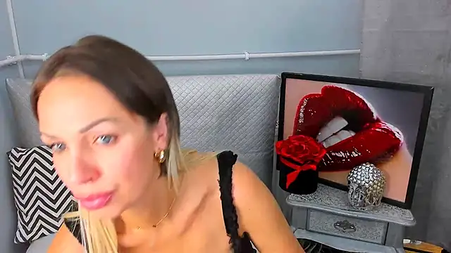 Snapshot of PamelaFlowers chatting on 09/11/25, 08:20 PamelaFlowers online show from 09/11/25, 08:20